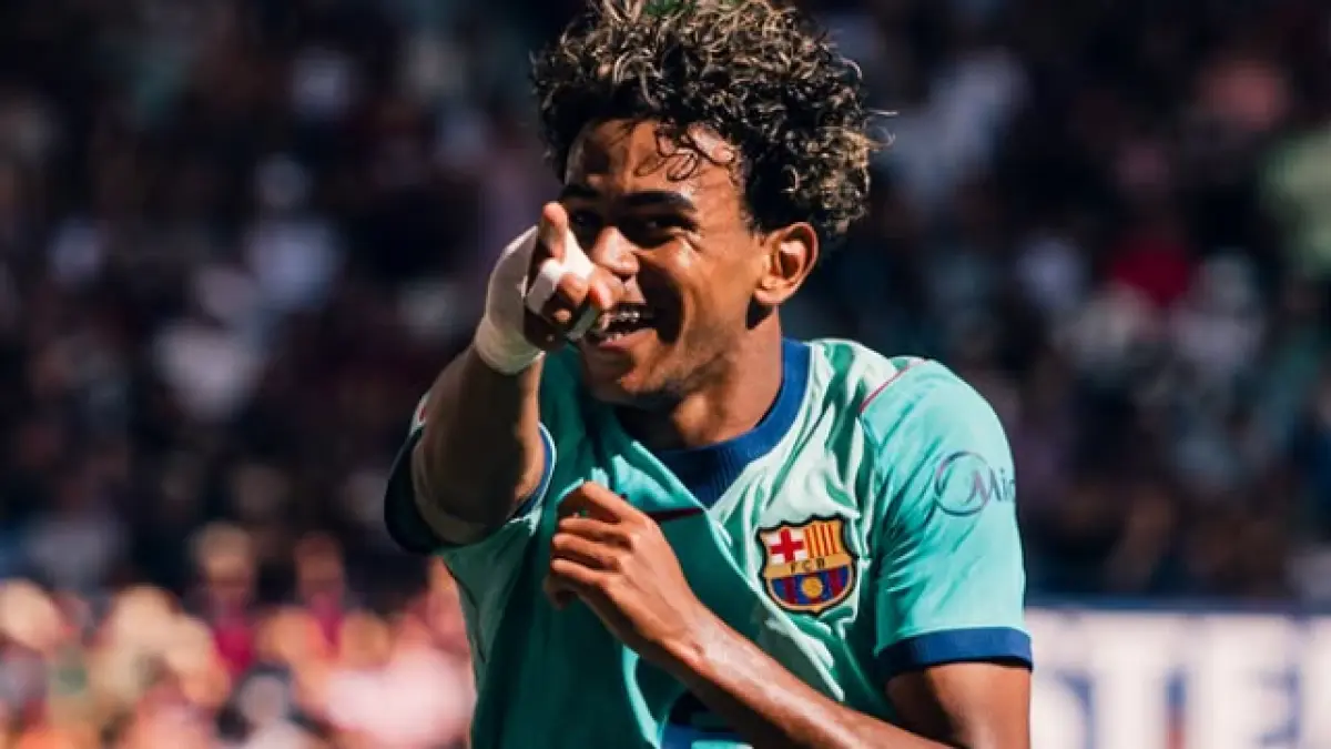 Selebrasi Lamine Yamal setelah mencetak gol dalam kemenangan Barcelona atas Levante di La Liga.