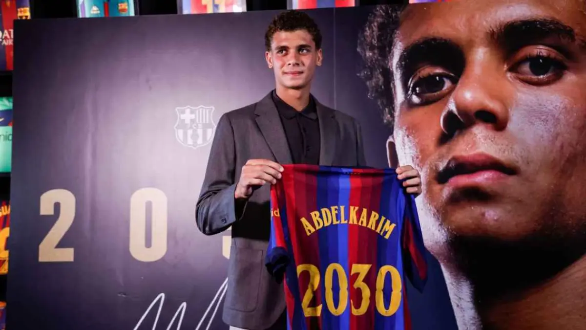 Barcelona perbarui kontrak Hamza Abdelkarim.