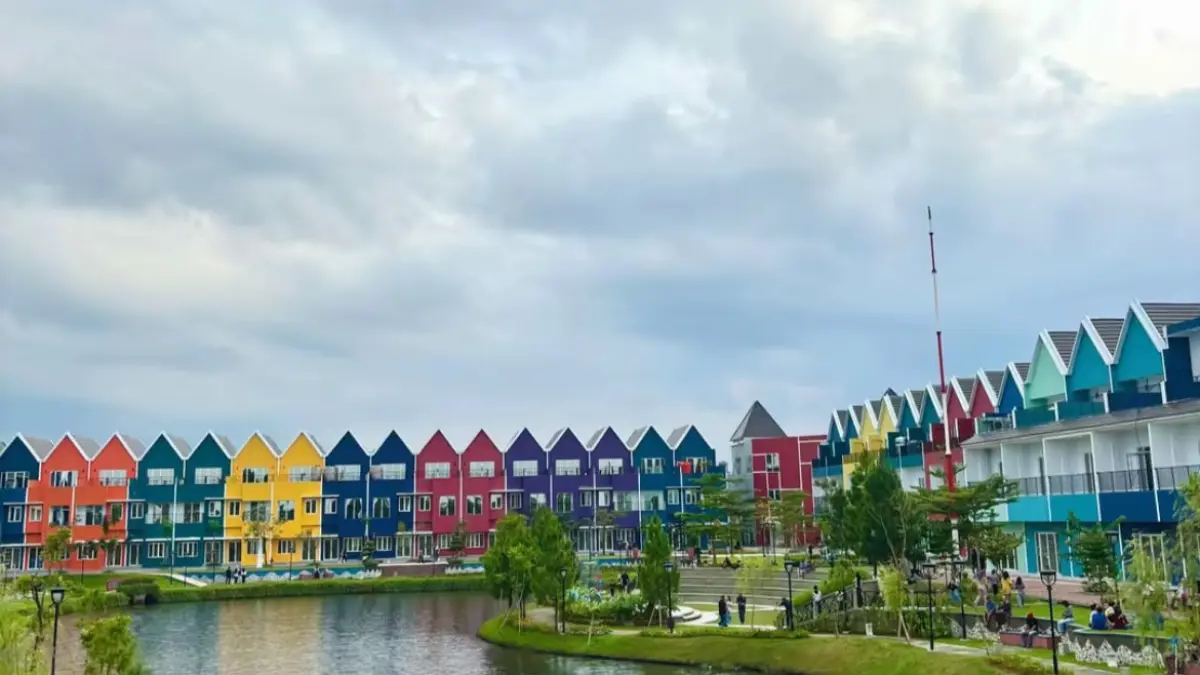 Suasana hijau dan taman di kawasan Vienna Botanical Living, Medan Tuntungan. Sumber foto: https://vt.tiktok.com/ZSqpRSGhU/
