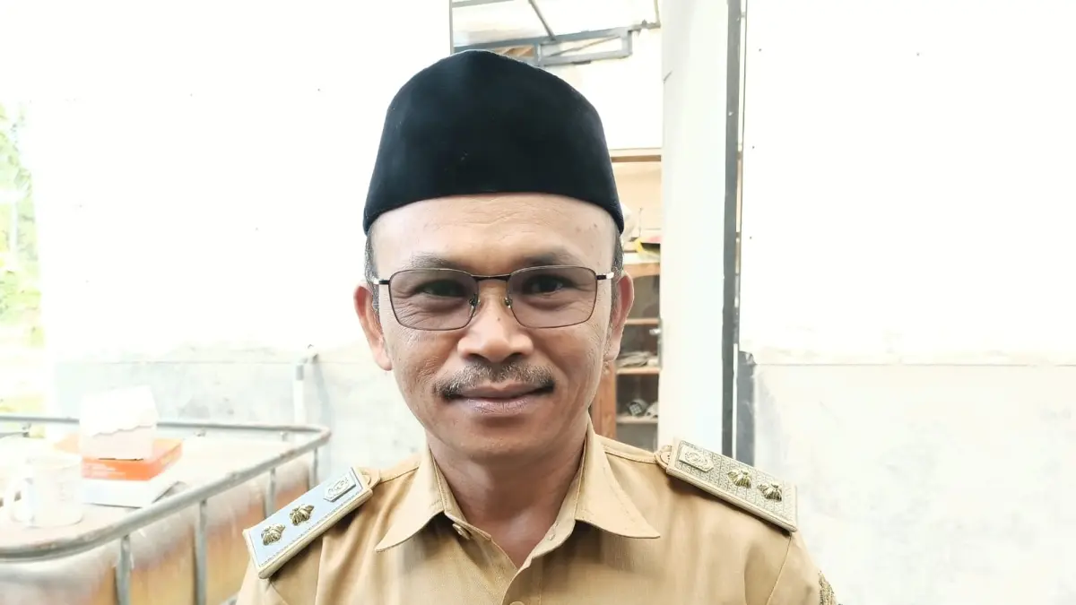 Kepala Desa Bojongsari, Kecamatan Alian Edi Iswadi. (M Hafied/Radar Jogja)