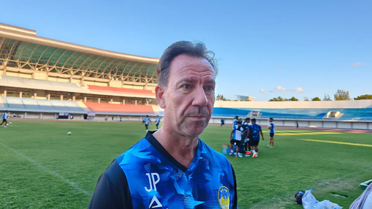 Pelatih PSIM Jean Paul Van Gastel. (Fahmi Fahriza/Radar Jogja)