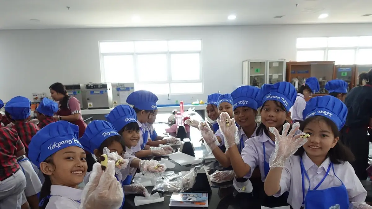 PROSES PEMBELAJARAN: Para guru dan siswa SD Tarakanita Bumijo saat mengikuti pembelajaran luar sekolah.&nbsp;Dokumen SD Tarakanita Bumijo