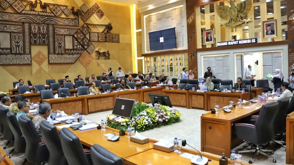 Suasana Ruang Rapat Komisi IX DPR ketika sedang menjalankan Rapat Kerja. (menpan.go.id)