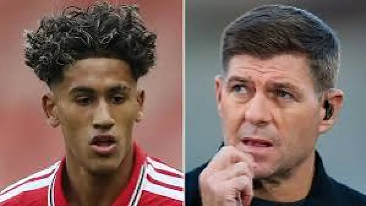 Legenda Liverpool Steven Gerrard dan pemain muda Manchester United JJ Gabriel