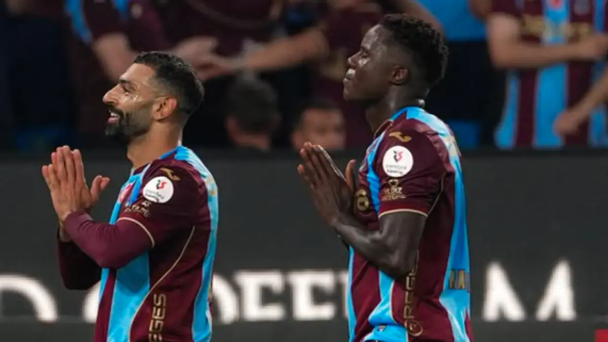 Selebrasi Mohamed Salah dalam kemenangan Trabzonspor atas Galatasaray.