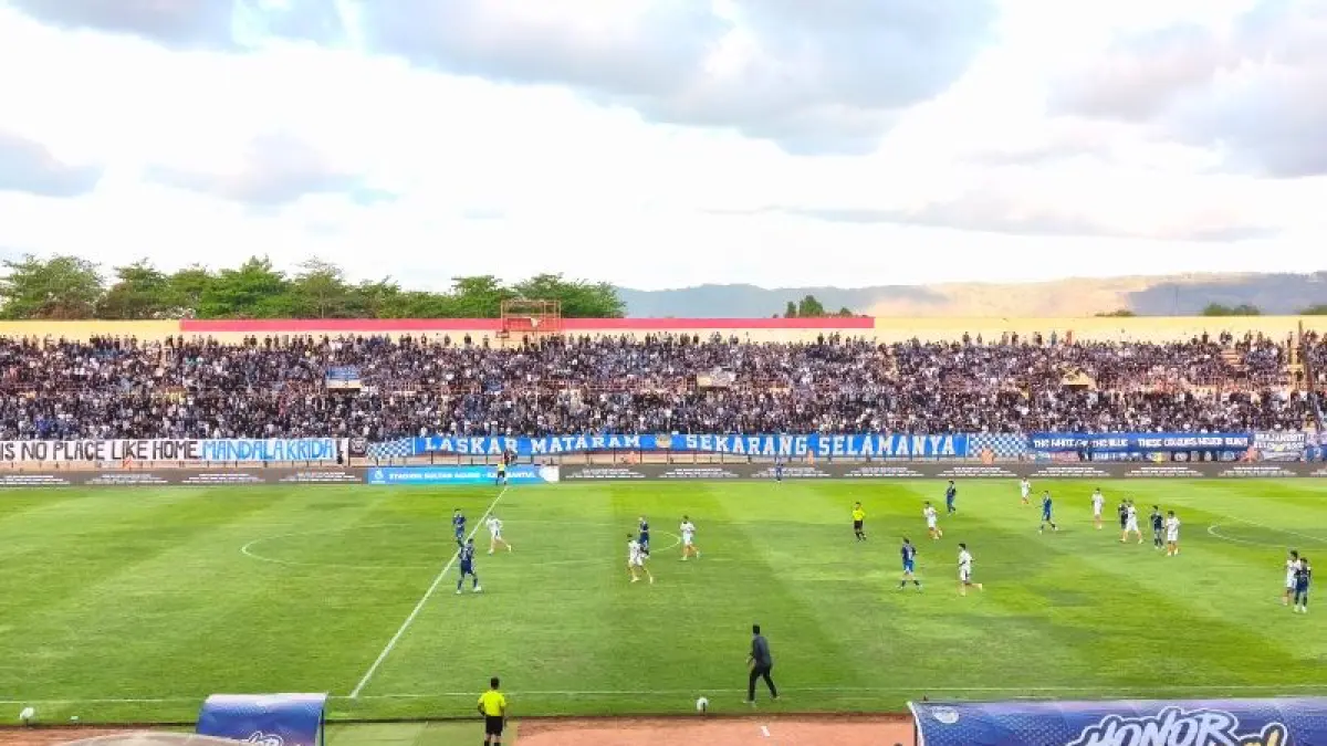PSIM Jogja saat bertanding di Stadion Sultan Agung, Bantul. (Fahmi Fahriza/Radar Jogja)