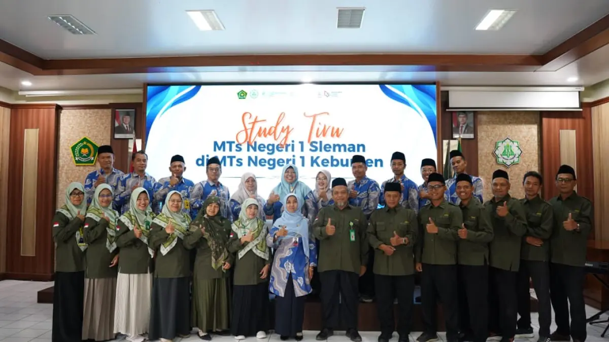 Rombongan MTsN 1 Sleman studi tiru untuk mengadopsi berbagai program unggulan yang ada di MTsN 1 Kebumen. (Dokumentasi MTsN 1 Kebumen)