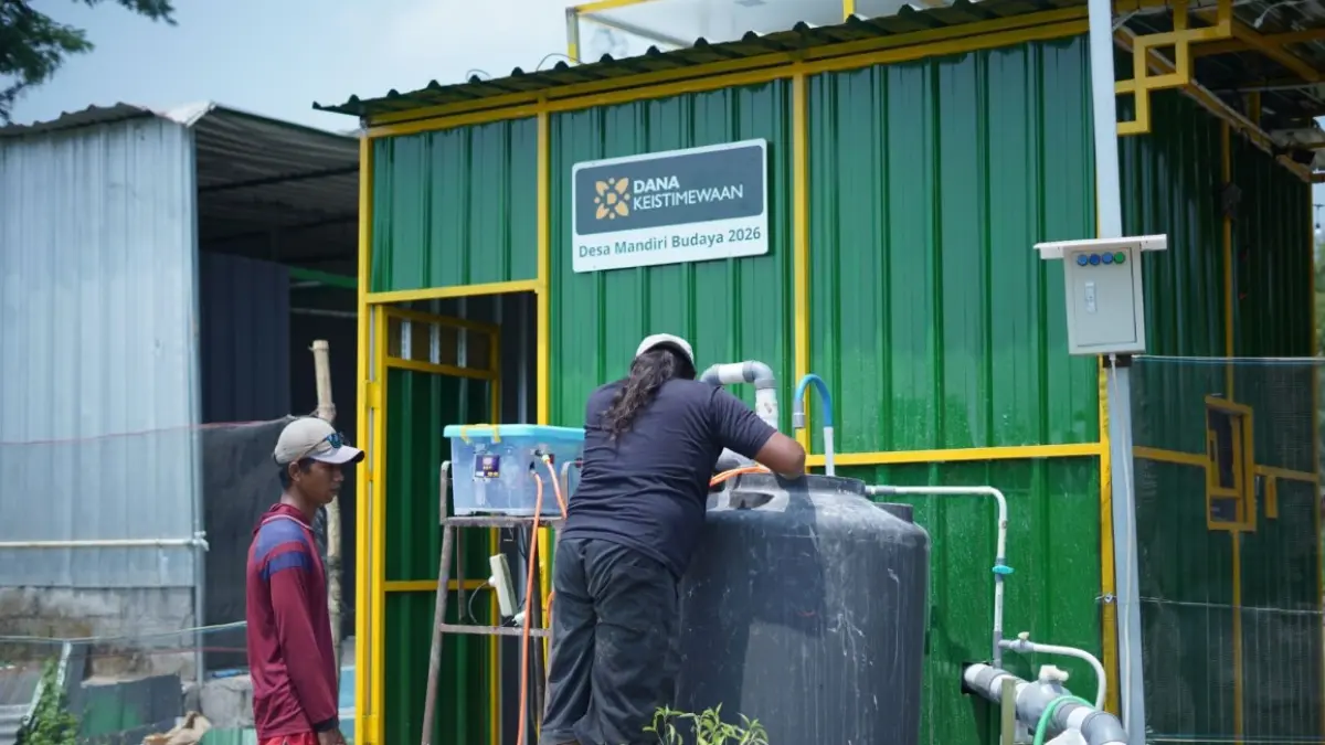 BERBASIS AI: Sistem pertanian modern berbasis kecerdasan buatan (AI) dan internet of things (IoT) yang dikembangkan para petani di Banyu Kencono, Pleret, Batul