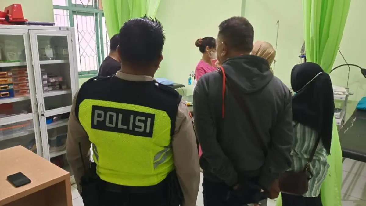Penanganan penemuan bayi di Kalasan. (Dokumentasi Polresta Sleman)