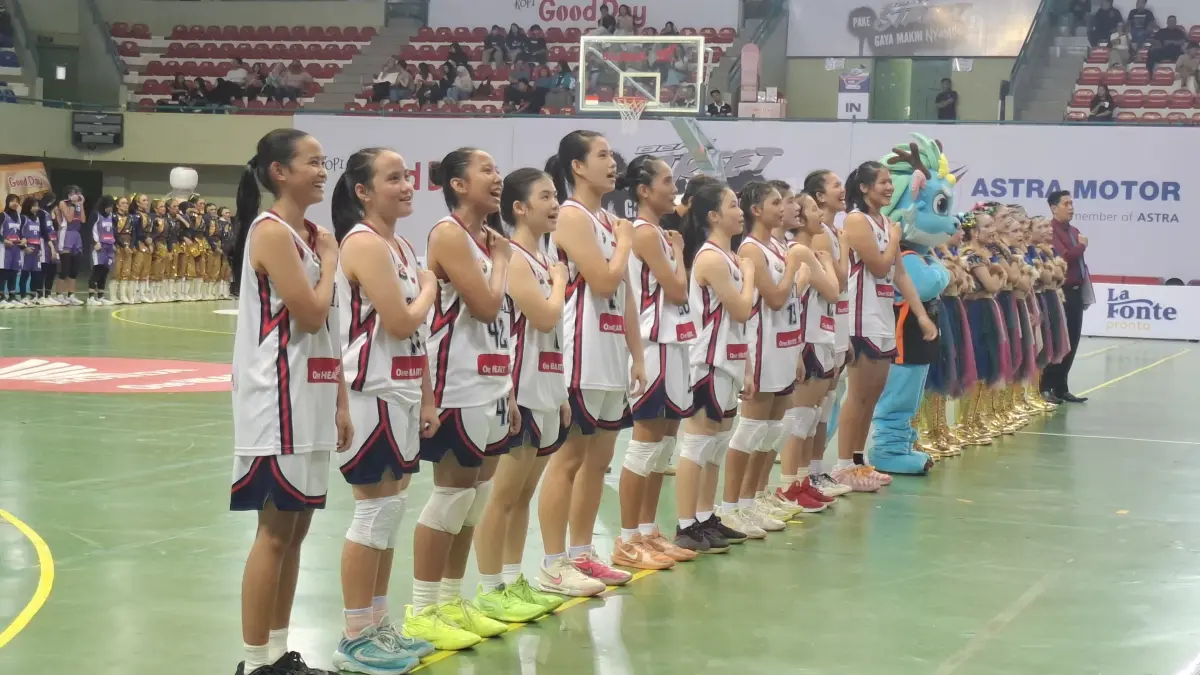 Tim basket putri SMA Budi Utama
