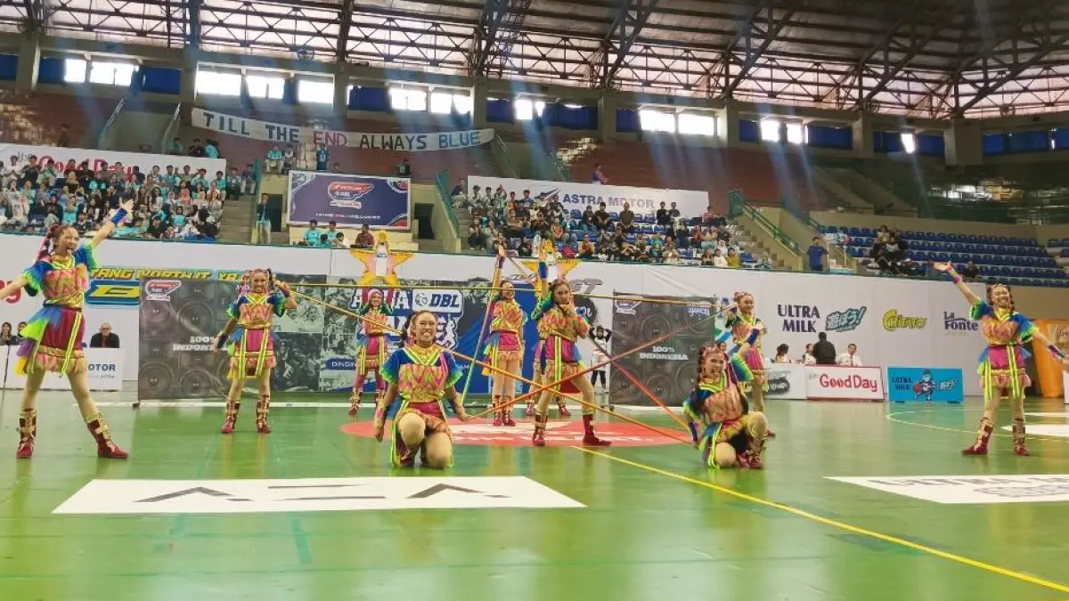 Tim Dance SMAN 2 Yogyakarta.