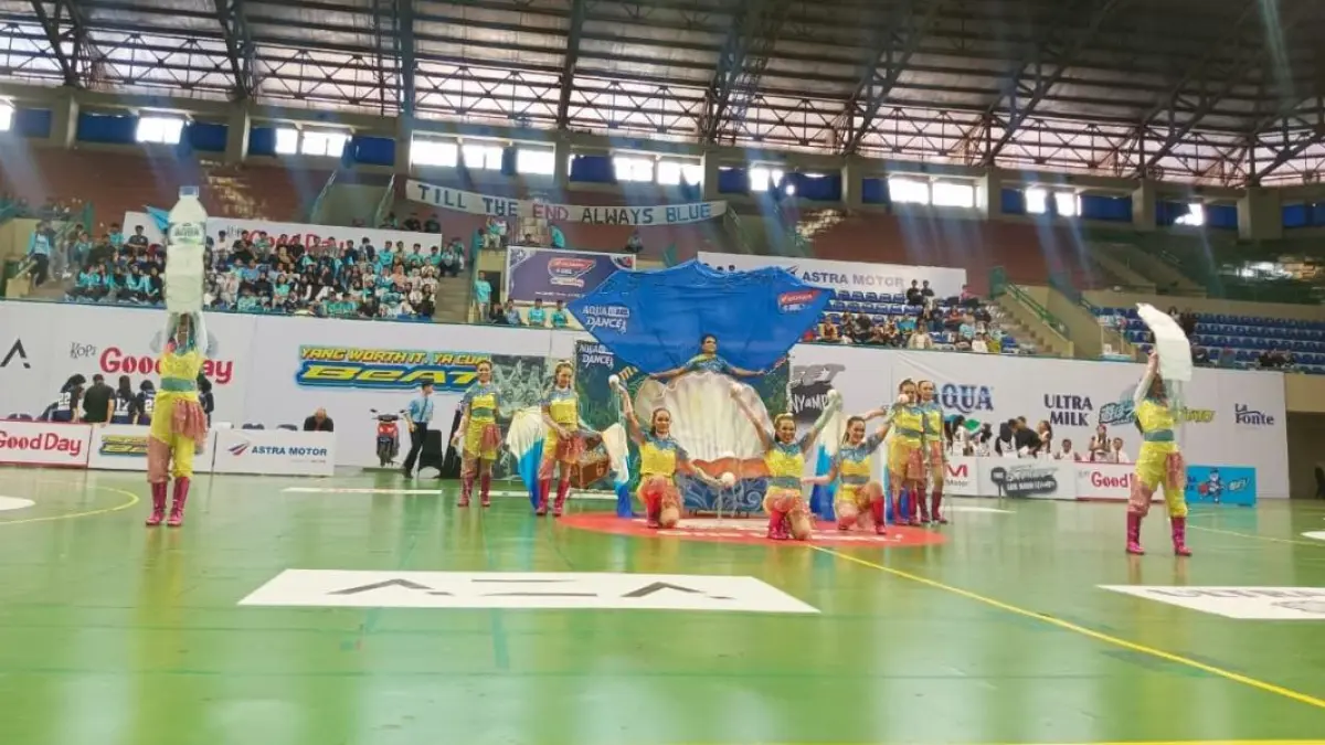 Tim DIXFORTE SMAN 10 Jogja tampil di GOR UNY (27/9/2026).