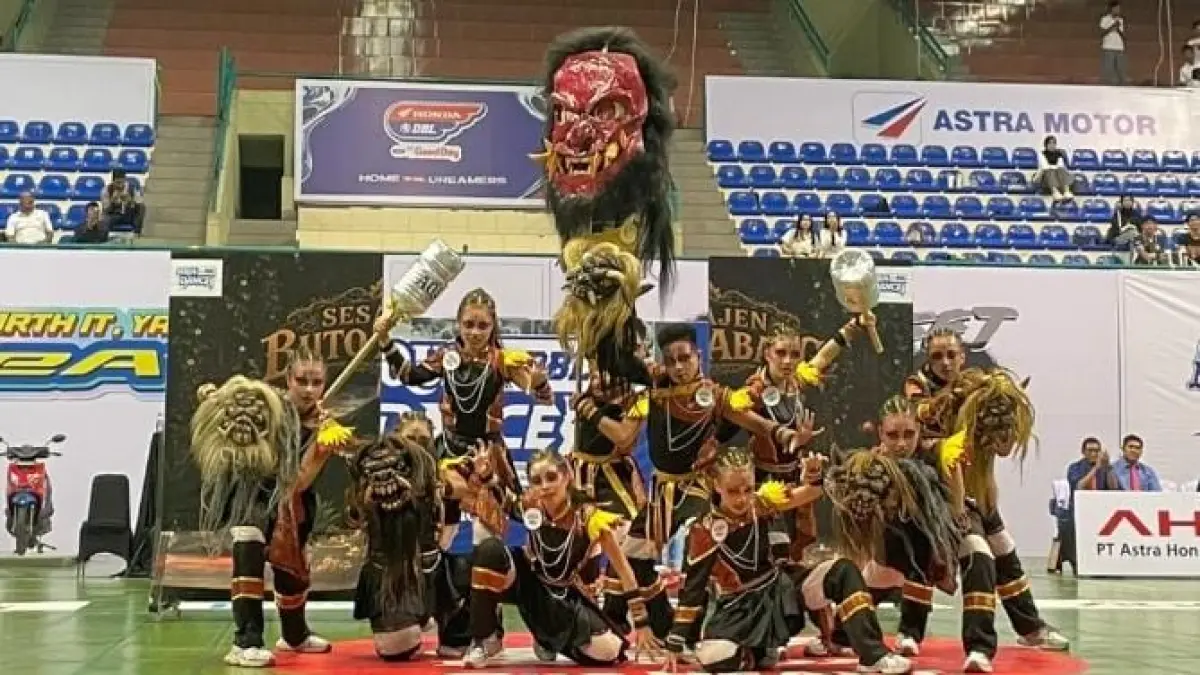 Koreografi Tim Dance SMA N 1 Sewon di AQUA DBL Dance 2026 D. I Yogyakarta