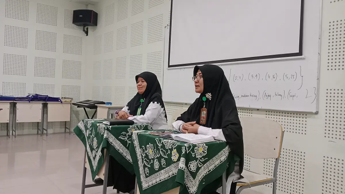 Perwakilan MTs Negeri 9 saat diwawancarai awak media, Senin (28/9/2026). Delima Purnamasari/Radar Jogja
