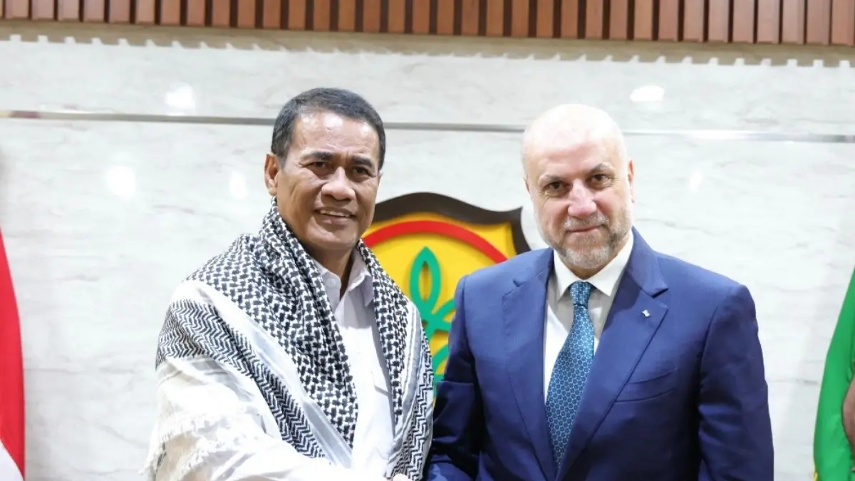 KONKRET: Mentan Amran Sulaiman bersama Utusan Khusus sekaligus Penasihat Presiden Negara Palestina Bidang Urusan Agaman dan Keislaman serta Ketua Komite Kepresidenan untuk Bantuan Palestina Mahmoud Sedqi Abdalrahman Alhabbash di Kantor Pusat Kementerian Pertanian, Jakarta, Senin (28/9/2026).(ISTIMEWA)