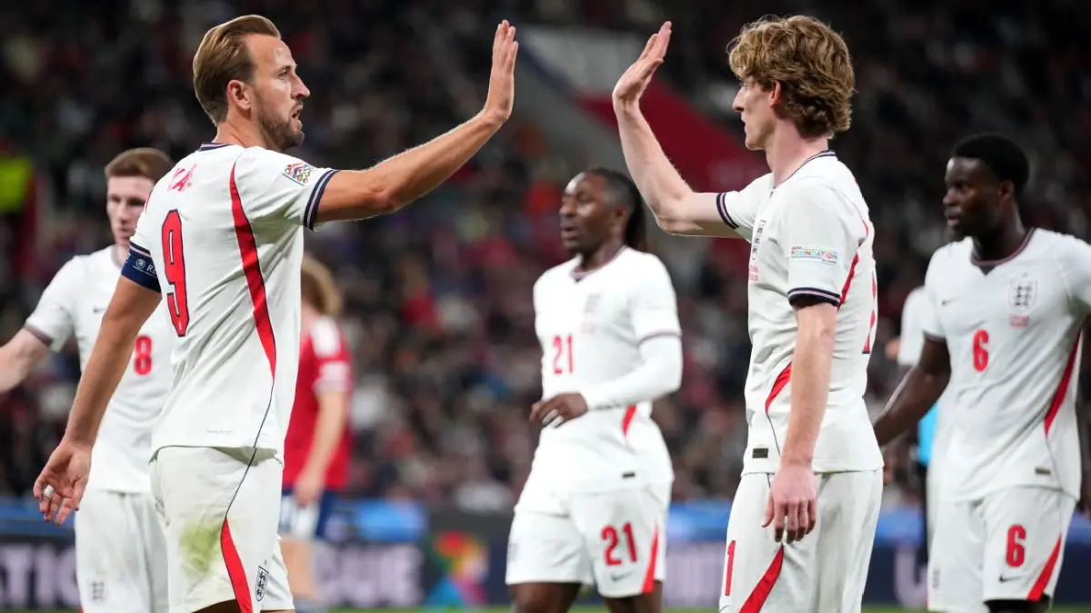 Harry Kane dan Anthony Gordon mencetak gol dalam kemenangan Inggris atas Ceko di UEFA Nations League.