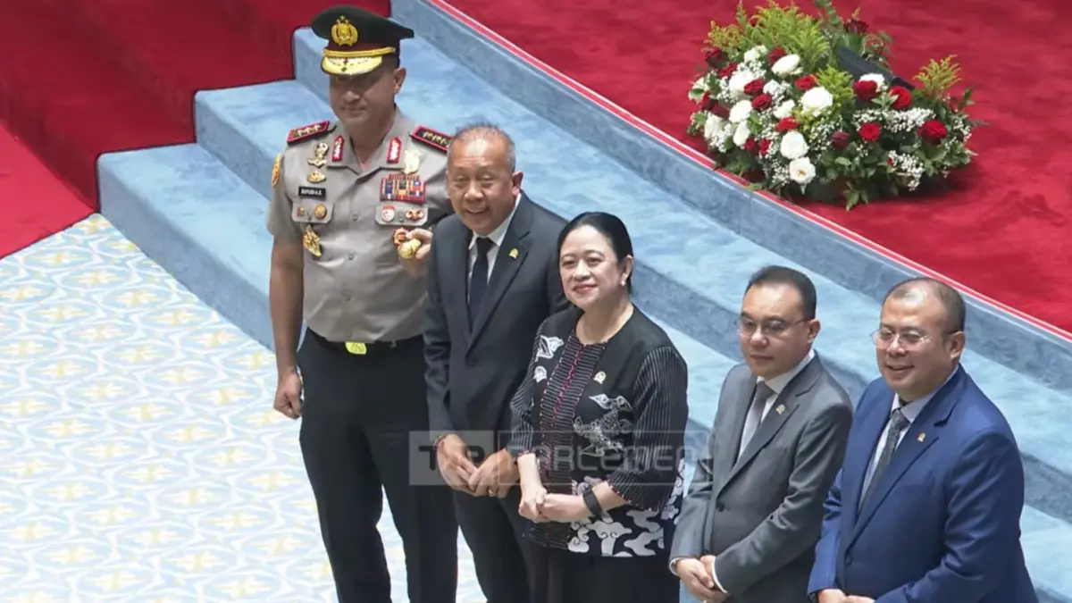 Komjen Pol Suyudi Ario Seto (paling kiri) sebagai Kapolri.