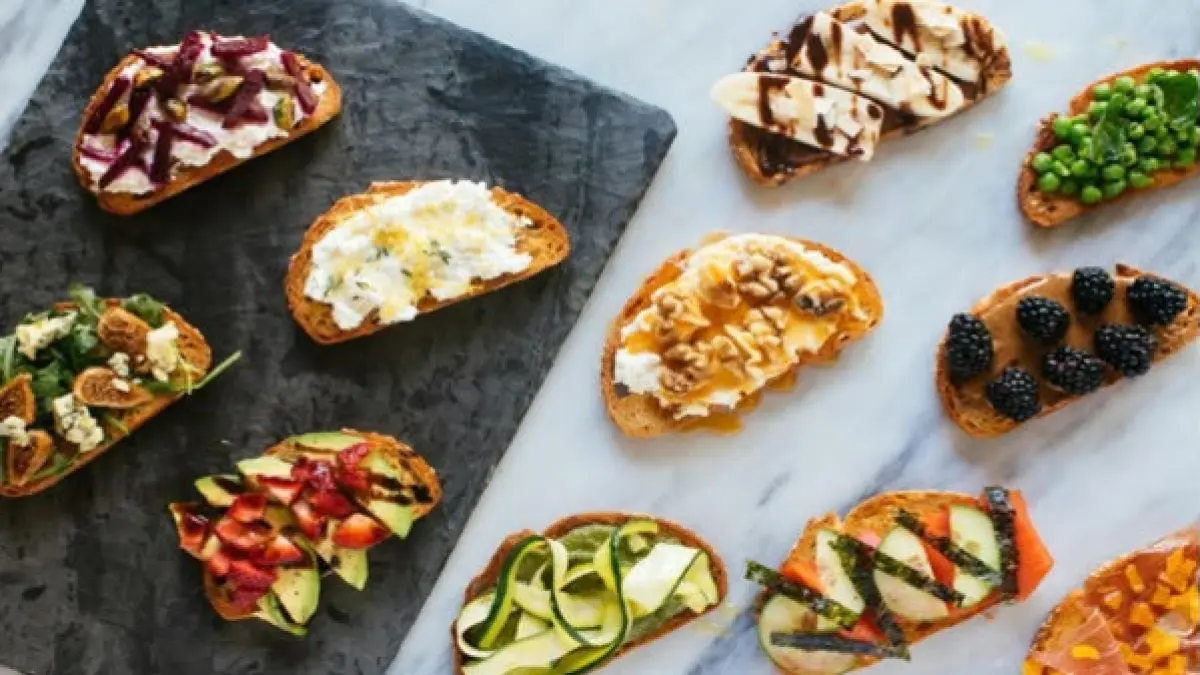 Makanan Viral Jadi Incaran Gen Z, Bukan Cuma Enak tapi Harus Instagramable. Makanan kekinian di kalangan Gen Z dan kerap tampil dalam konten kuliner di media sosial.

Sumber foto: https://share.google/JyVpDRN68CiKtUsBD