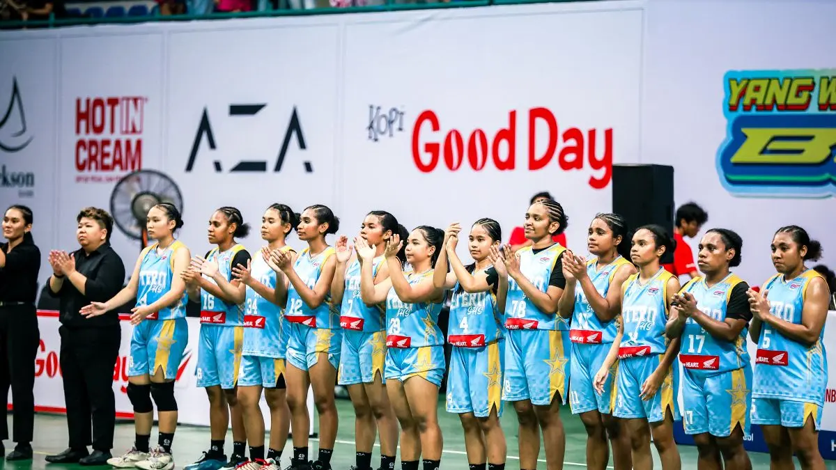 Tim basket putri SMA Stella Duce 2 Yogyakarta