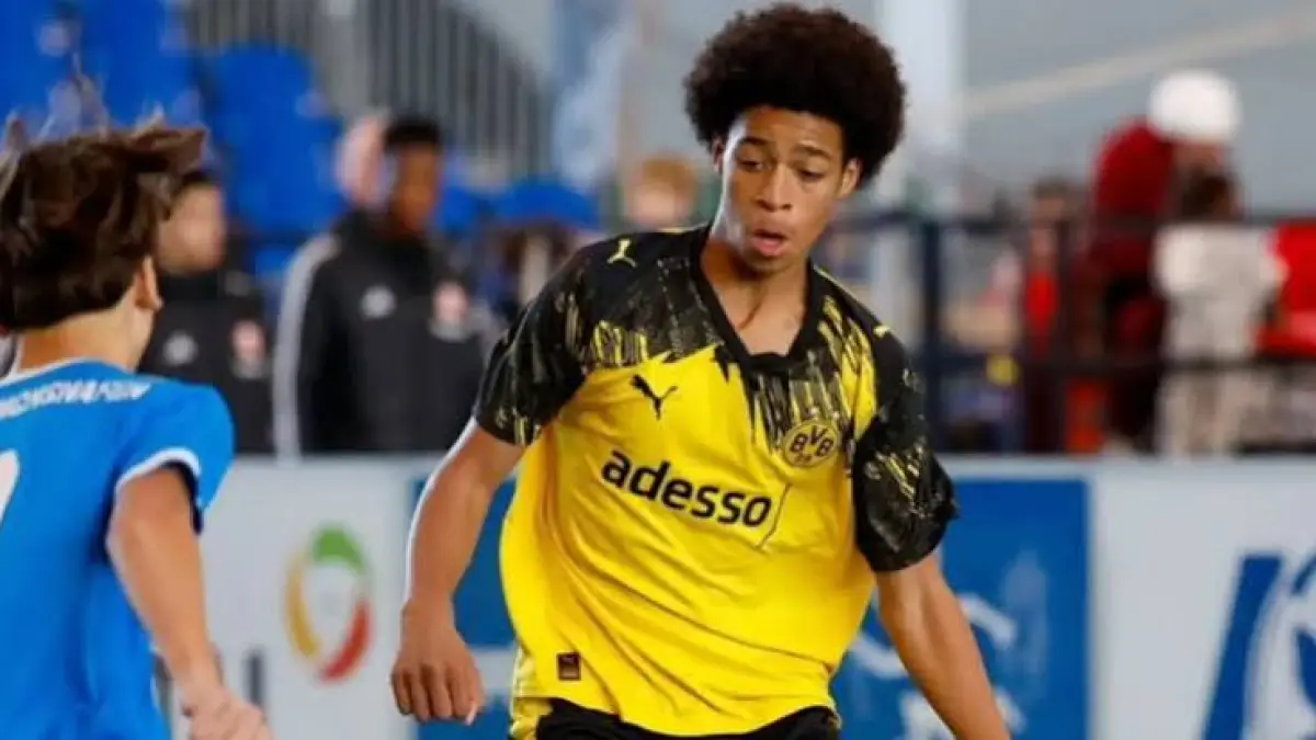 Talenta muda Borussia Dortmund, Justin Ejodamen.