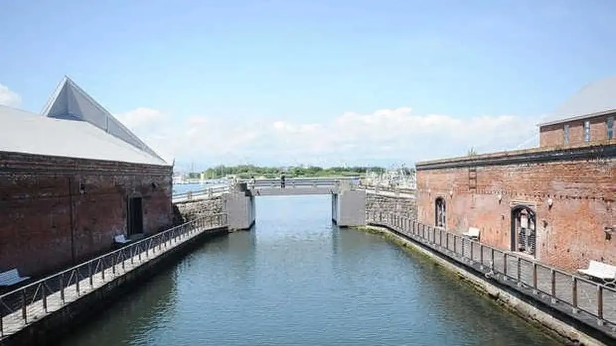 Jembatan Shichizai di Kota Hakodate, Jepang. (Japan Location Database)