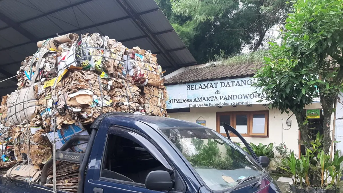Penanganan sampah oleh TPS3R Bumkal Amarta Pendowoharjo. (Dokumentasi pribadi)