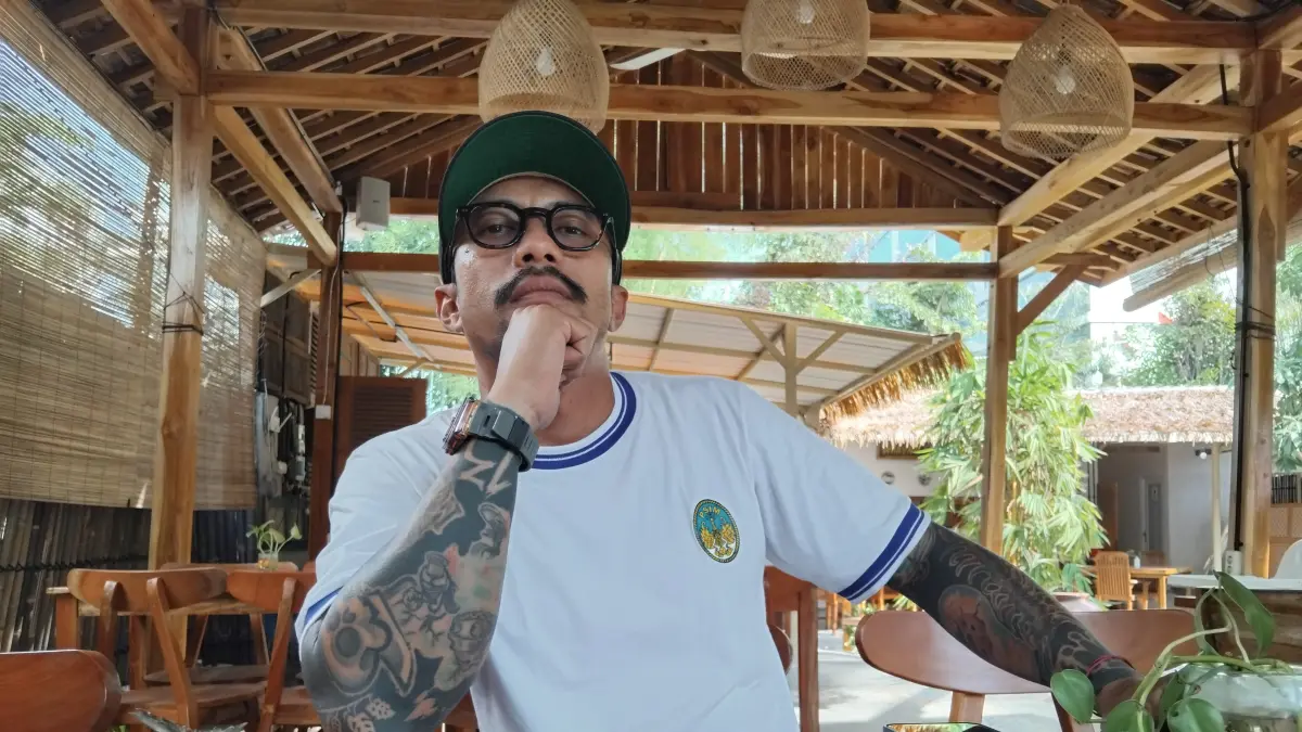 Founder Warung Pesisir Sandi