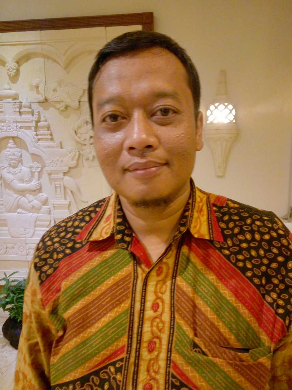 JAGA KOMUNIKASI: KPU Kota Jogja Wawan Budianto sudah kedua kalinya ini menjadi penyelenggara pilwali. Kini, dia sudah punya siasat untuk bagi waktu dengan keluarga. (Foto: HERU PRATOMO/RADAR JOGJA)