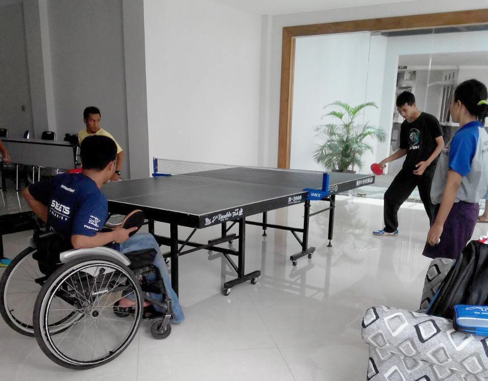 COBA VENUE: Para atlet masing-masing cabor diberikan kesempatan melakukan latihan dan pengenalan lapangan. (Foto: MIFTAHUDIN/RADAR JOGJA)