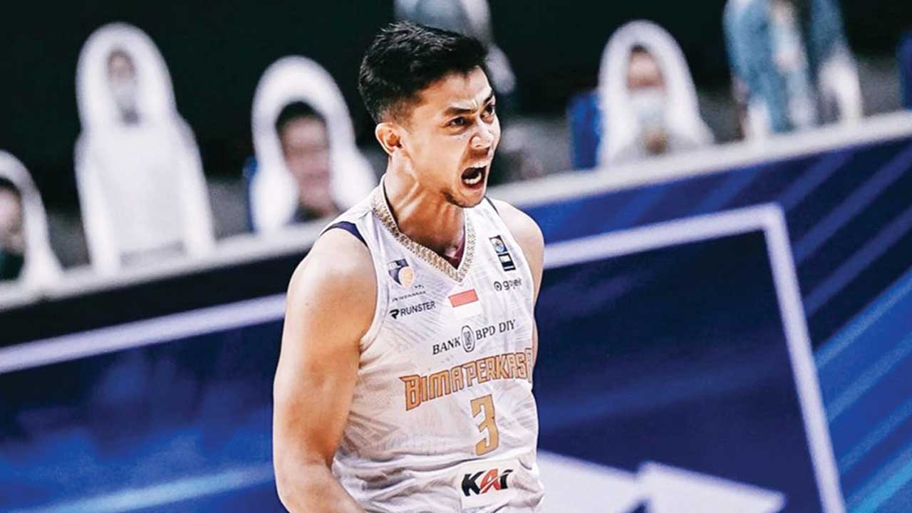 TAK BERSAMA: Nuke Tri Saputra saat masih bermain bagi Bima Perkasa Jogja. (ISTIMEWA)