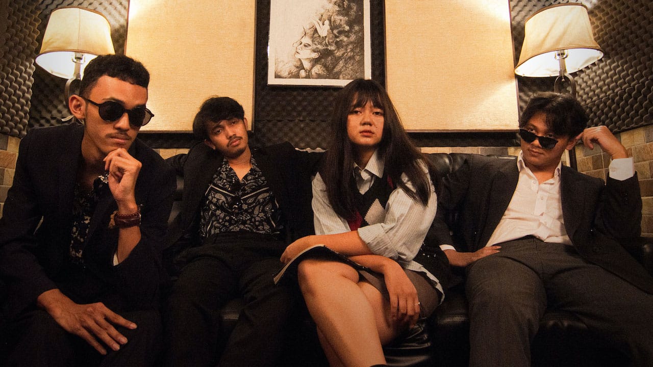 INDEPENDEN - Vokalis Impromptu, Brigitta Globin Angela tetap setia berada di jalur musik indie. Selama pandemi dia dan bandnya tengah mengumpulkan materi untuk menelurkan album di tahun depan.(Brigitta Globin Angela for Radar Jogja)