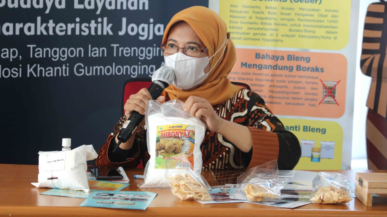 PENTING: Kepala Balai Besar POM Jogjakarta Dewi Prawitasari mengatakan dengan memberikan edukasi tentang bahaya boraks. Boraks sendiri, merupakan salah satu bahan berbahaya yang dilarang untuk ditambahkan pada makanan. Hal tersebut ini berdasarkan Permenk