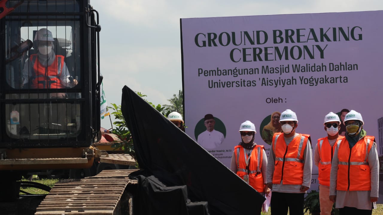 AWALI: Universitas ‘Aisyiyah Yogyakarta mengawali pembangunan masjid kampus 7 lantai dengan luas total 11.200m2 melalui Ground-Breaking Ceremony. (DOKUMENTASI UNISA)