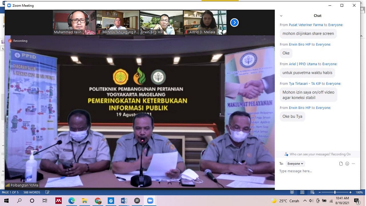 TRANSPARAN: Tangkapan layar Zoom Meeting-Direktur Polbangtan YoMa Dr Bambang Sudarmanto SPt MP (tengah) saat menyampaikan kiat pelaksanaan keterbukaan informasi publik, Kamis (19/8/2021). (POLBANGTAN YOMA)