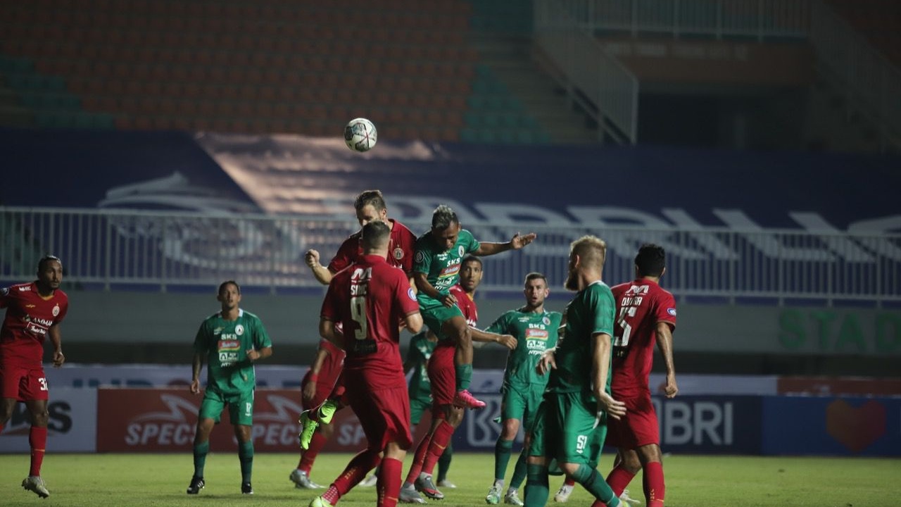 BERHASIL: PSS Sleman berhasil menahan imbang Persija Jakarta 1-1 dalam pertandingan BRI Liga 1 2021/2022 yang berlangsung di Stadion Pakansari Bogor, Minggu (5/9) malam.  (DOKUMENTASI PSS SLEMAN)
