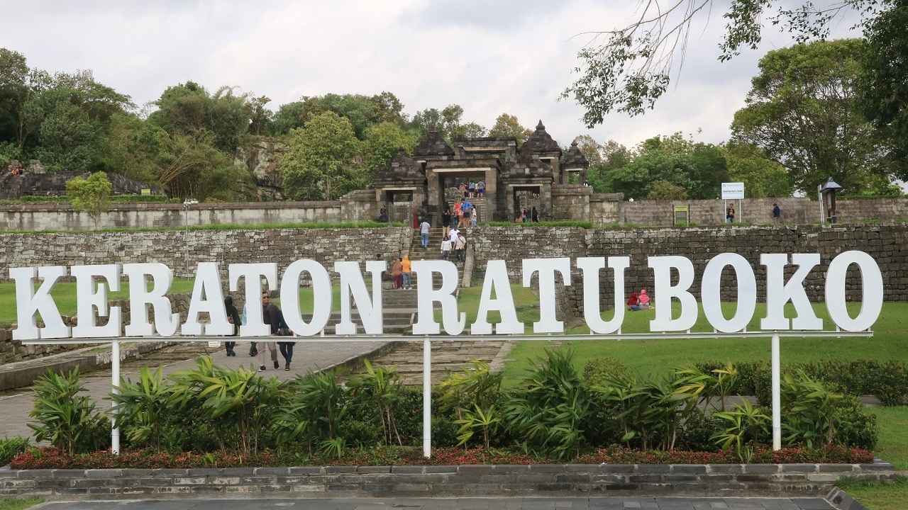 SEGERA: Pemerintah Kabupaten (Pemkab) Sleman akan segera melakukan uji coba pembukaan destinasi wisata Candi Ratu Boko yang berada di Kapanewon Prambanan. ( DOK. SETIAKY.A.KUSUMA/RADAR JOGJA)