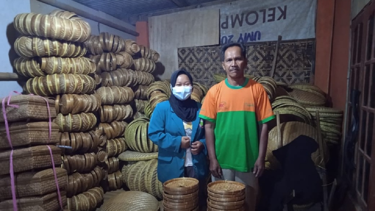 BENAR: Dampak pandemi ini terhadap perekonomian masyarakat benar-benar memprihatinkan. Salah satu kelompok yang paling berdampak adalah mereka yang di bidang usaha menengah-kecil (UMK) dan usaha menengah-besar (UMB). (DOKUMENTASI DEFI ANJARRINI)