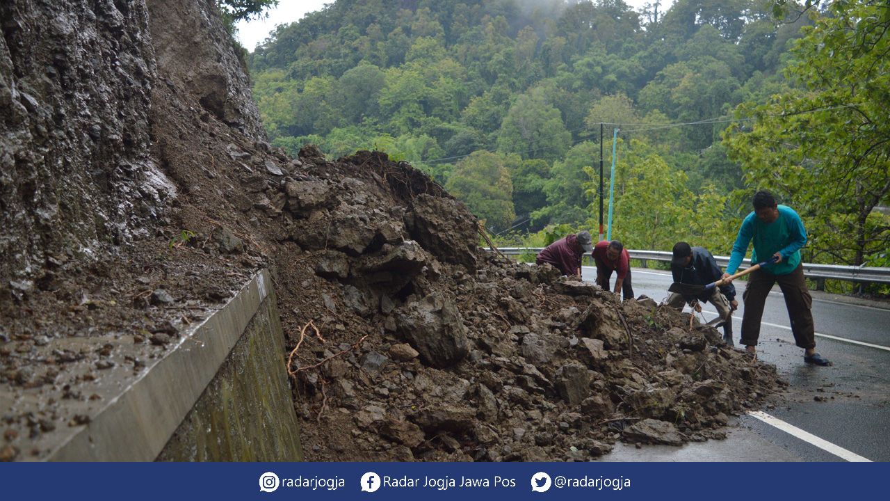 Banjir dan tanah longsor yang terjadi akibat bencana hidrometeorologi di Bantul 3 Maret 2020 lalu.(SITI FATIMAH/RADAR JOGJA)