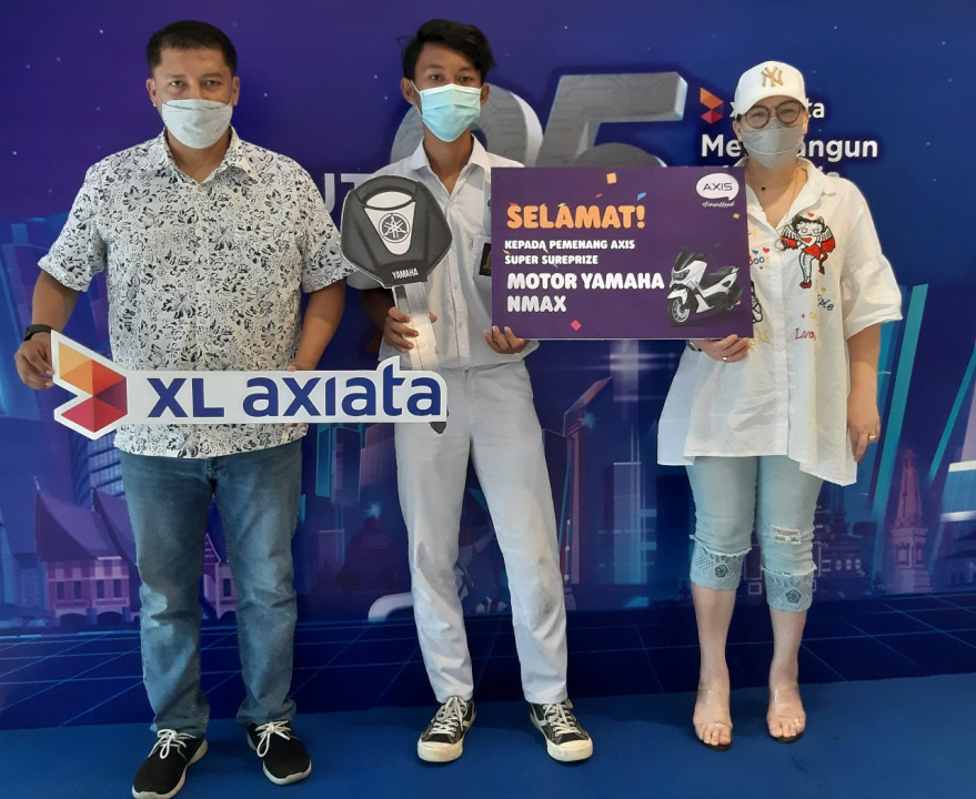 MENANG : Salah satu pemenang AXISNet Super Sureprize (XL AXIATA for RADAR JOGJA)