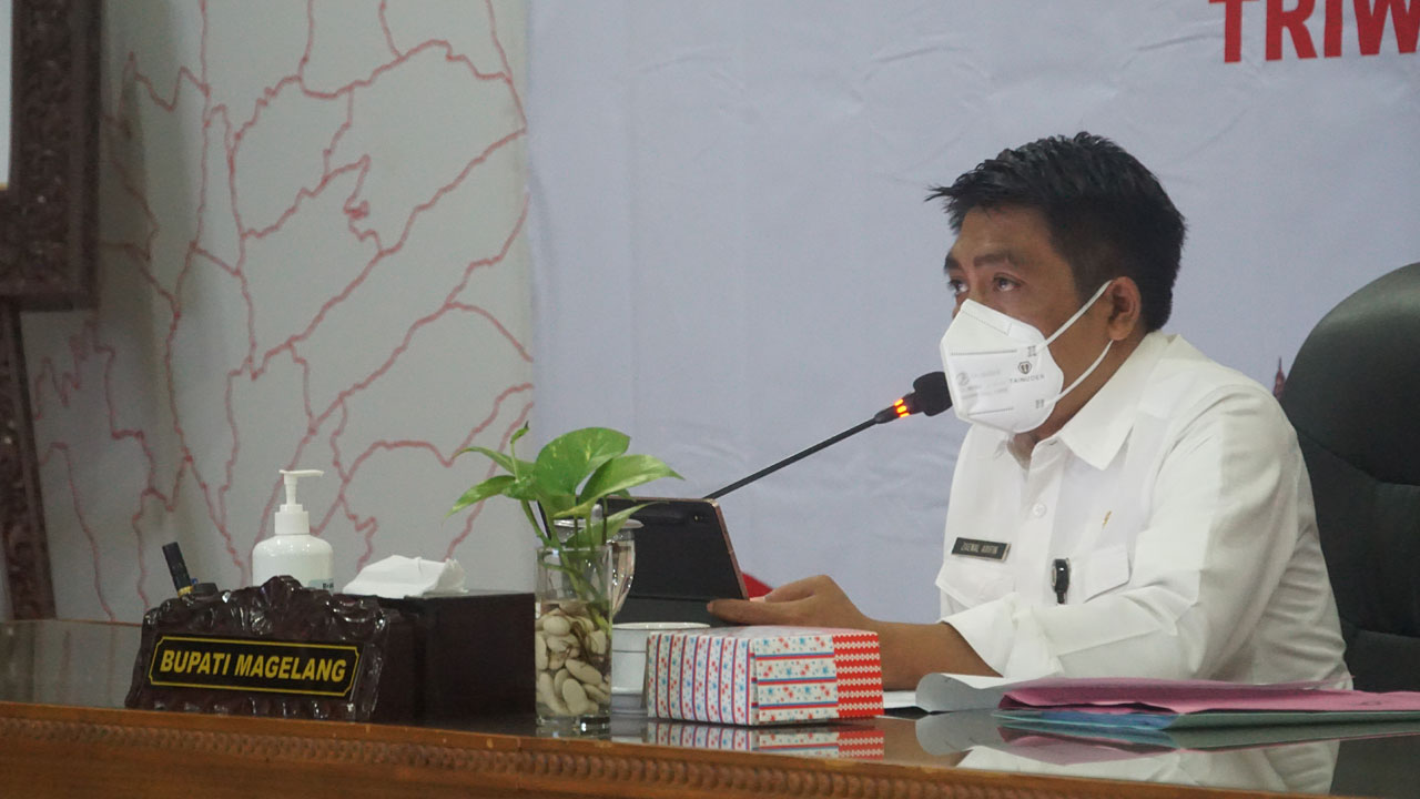 TEGAS: Bupati Magelang Zaenal Arifin saat memberikan arahan pada acara RAKOR-POK terpadu tingkat Kabupaten Magelang akhir Triwulan III Tahun Anggaran 2021.( ISTIMEWA)