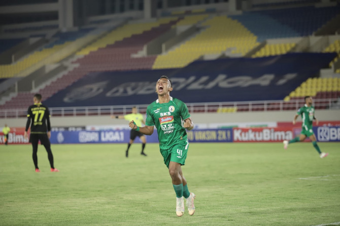 BERJIBAKU : Direktur Utama PT PSS Marco Gracia Paulo mengakui tim memasuki masa sulit. PS Sleman mengawali kompetisi BRI Liga 1 2021/2022 dengan meraih satu kemenangan. (PSS SLEMAN for RADAR JOGJA)