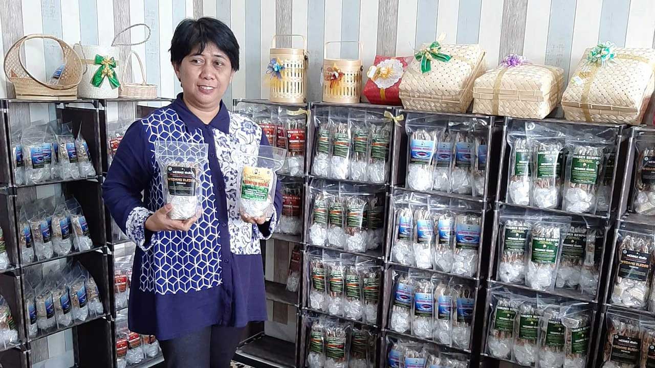 Owner Wedange Ndoro Itur Yuliastik. (JNE FOR RADAR JOGJA)