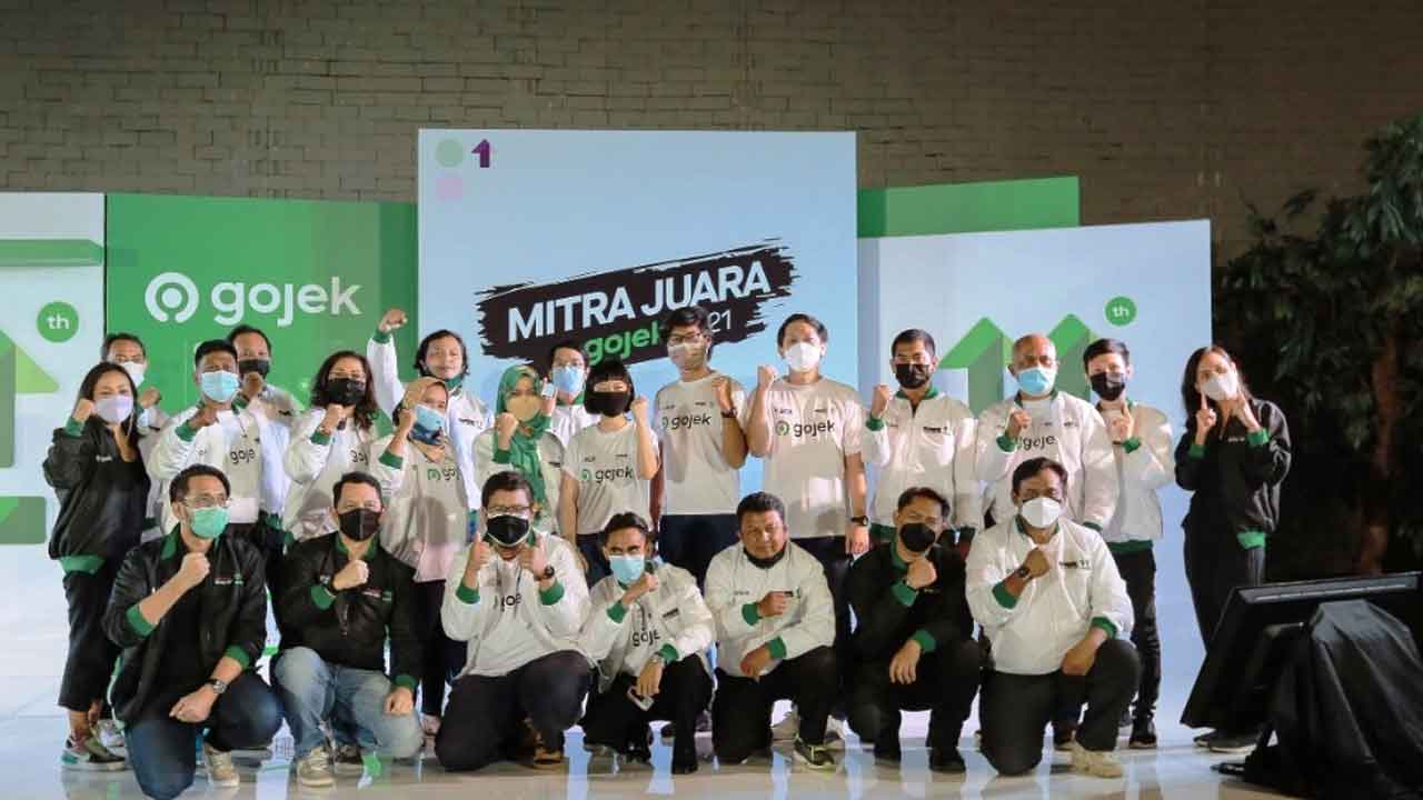 UNTUK MITRA: Gojek telah mengeluarkan sekitar Rp 1 triliun untuk berbagai inisiatif mendukung mitra UMKM dan mitra driver. (GOJEK FOR RADAR JOGJA)