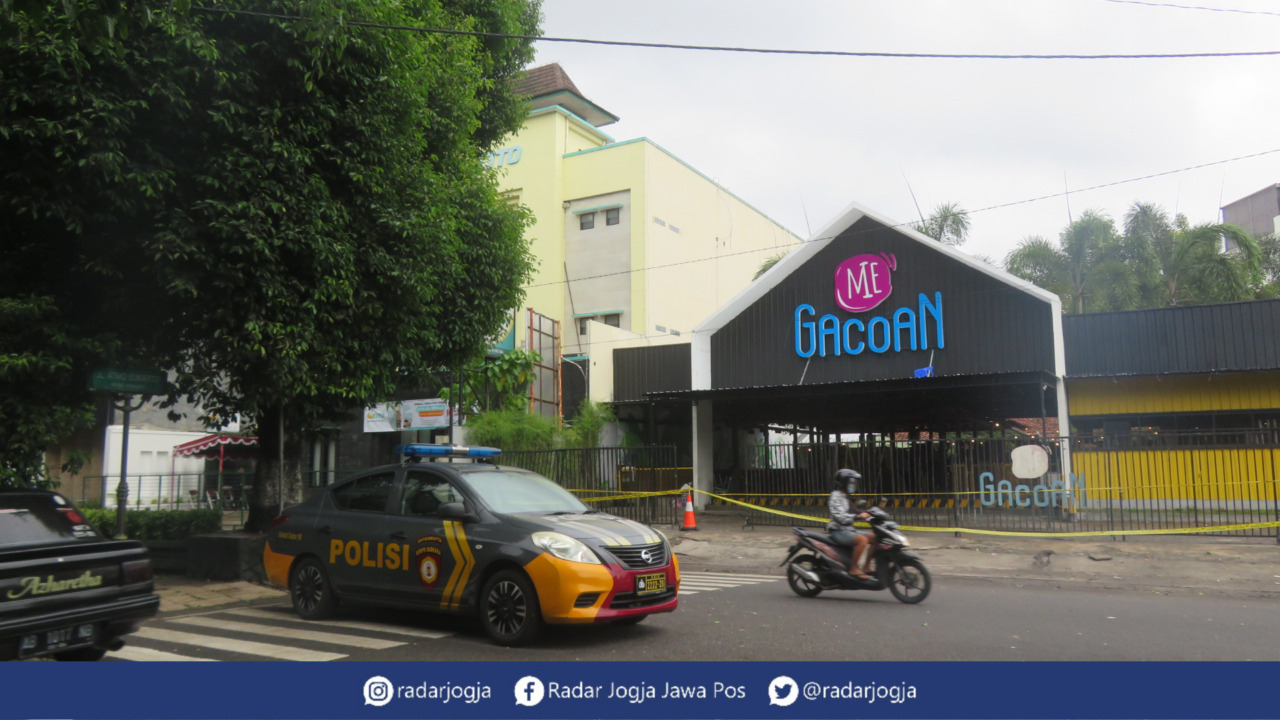 PECAT : Manajemen Mie Gacoan Kotabaru resmi memberhentikan 6 karyawannya yang terlibat kericuhan dengan pengemudi ojek online. (DWI AGUS/RADAR JOGJA)