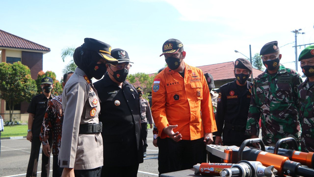 SIAGA : Ratusan personel dari berbagai instansi disiagakan guna antisipasi dampak dari La Lina.(DOKUMENTASI HUMAS PEMKAB KULONPROGO)