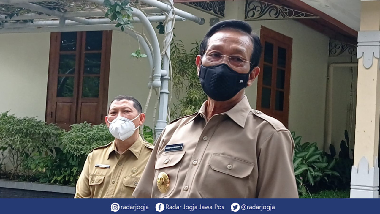 STRATEGI : Gubernur DIJ Hamengku Buwono X (HB X) menerapkan skenario penanganan varian Delta untuk menghadapi Covid-19 varian Omicron. (DWI AGUS/RADAR JOGJA)