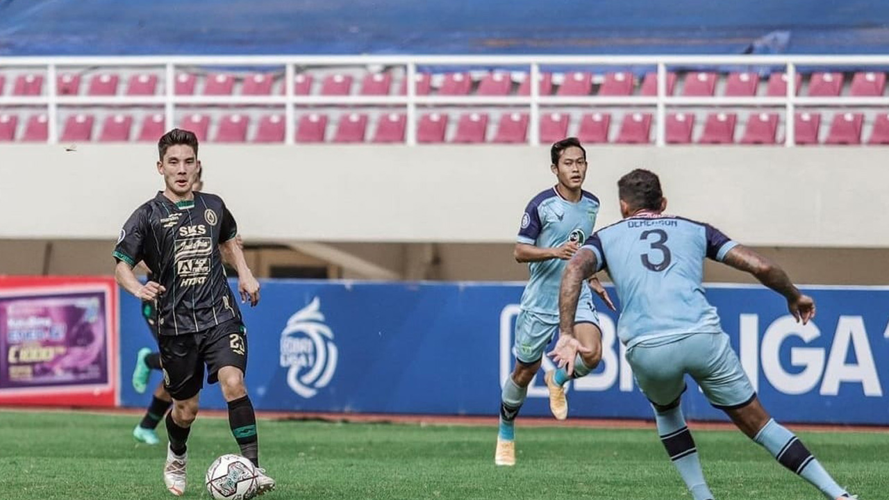 KURANG MAKSIMAL: Laga PSS Sleman kontra Persela Lamongan dalam laga pamungkas seri 3 di Stadion Manahan, Solo, Sabtu (11/12).(DOKUMENTASI PSS SLEMAN)