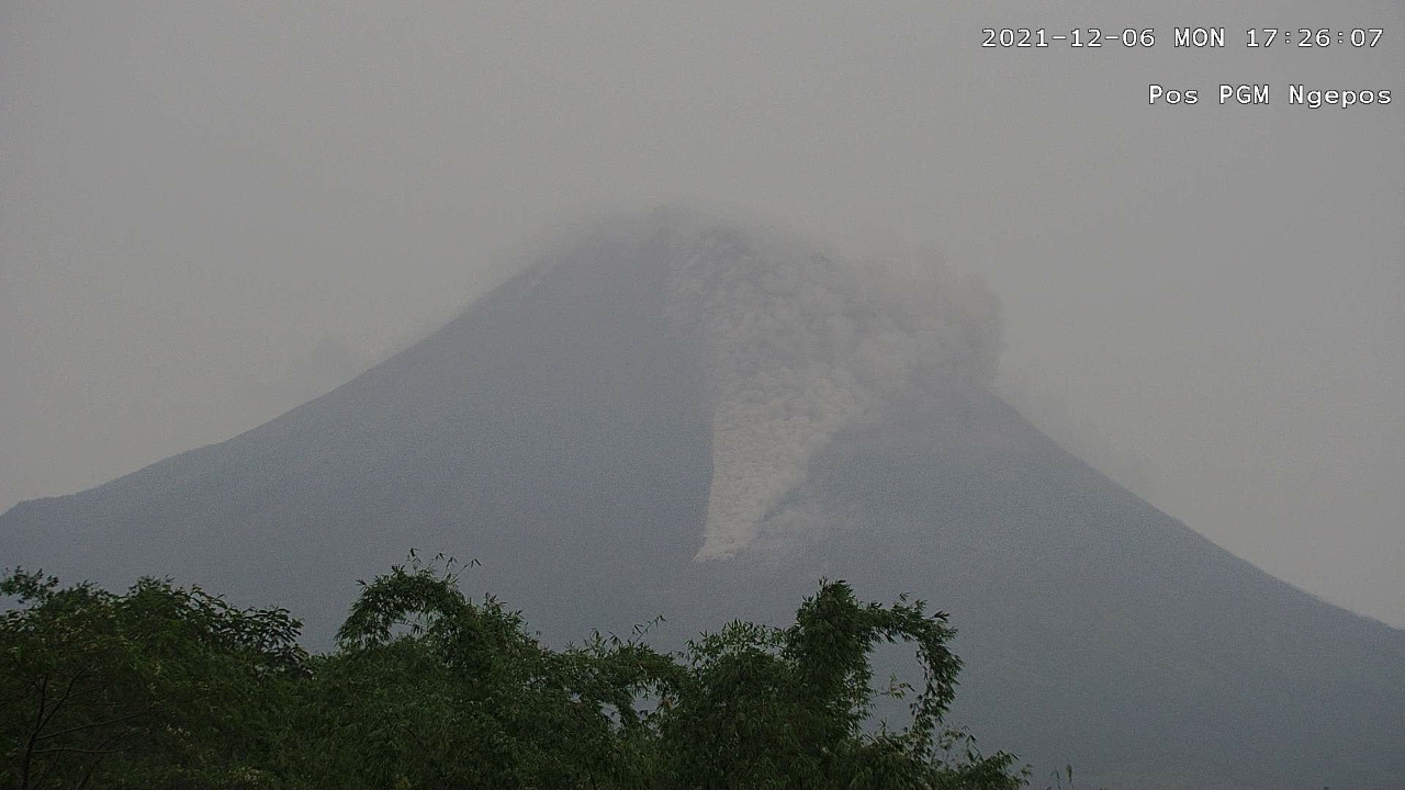 SIAGA : BPPTKG mencatat volume kubah lava sisi barat daya mencapai 1.622.000 meter kubik dan  3.007.000 meter kubik untuk kubah lava sisi tengah per 16 Desember 2021. (BPPTKG for RADAR JOGJA)
