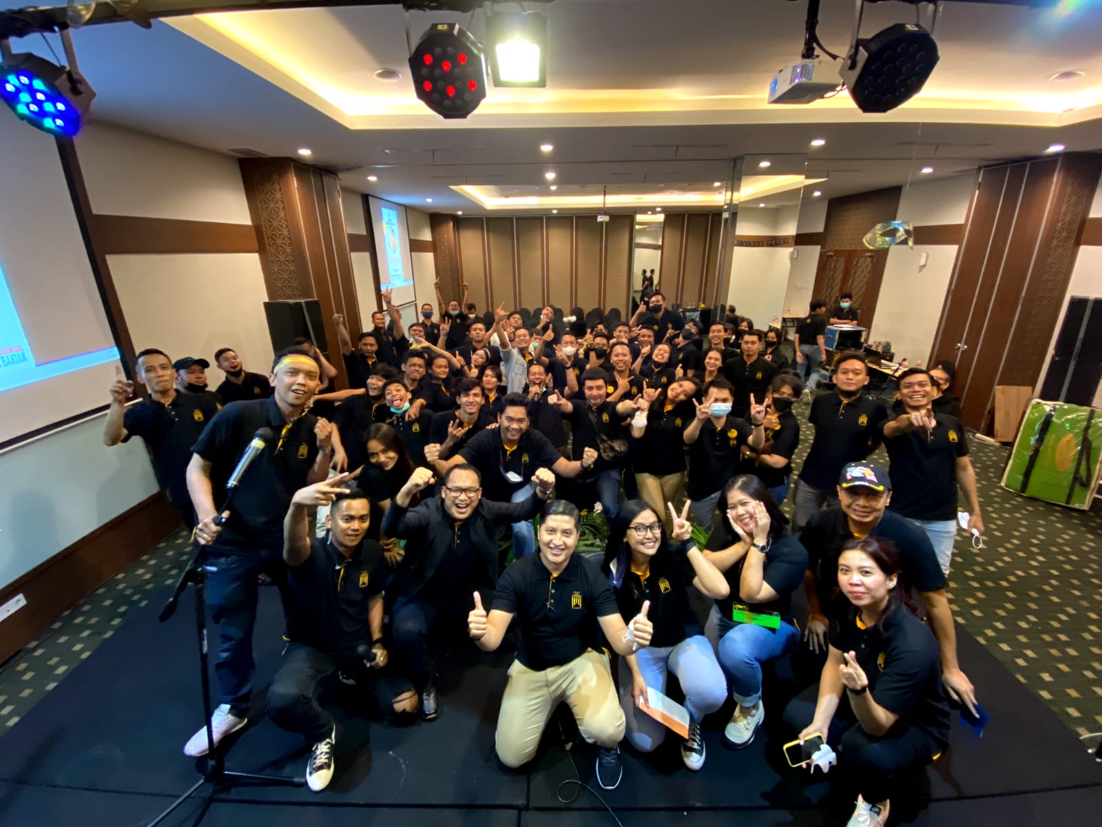 SEMANGAT : The Atrium Hotel and Resort mengangkat tema Atrium Reborn dalam peringatan ke-6. (THE ATRIUM HOTEL AND RESORT for RADAR JOGJA)
