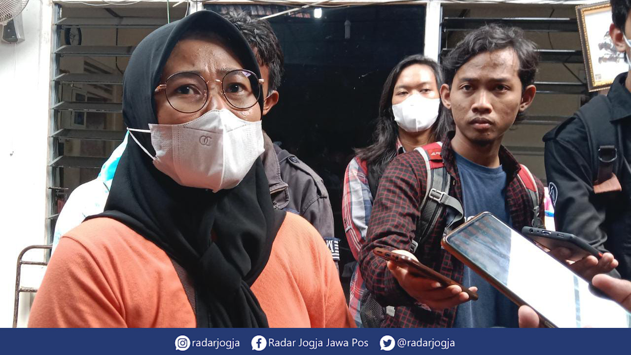 TAK TEPAT : LBH Jogjakarta menilai kebijakan relokasi PKL Malioboro merupakan keputusan yang tergesa-gesa. (ANNISA KARIN/RADAR JOGJA)